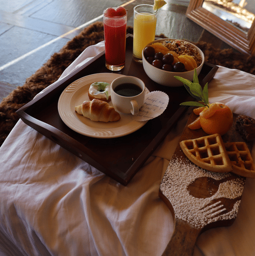 breakfast in bed - Polo Cherrapunjee Resort