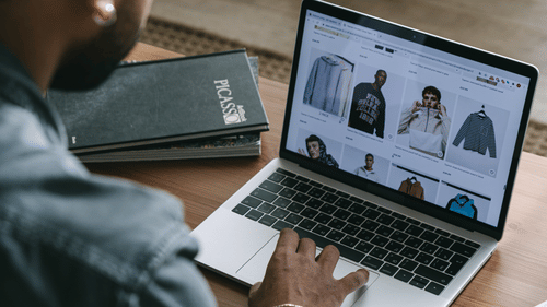 pexels-ivan-samkov-7620574