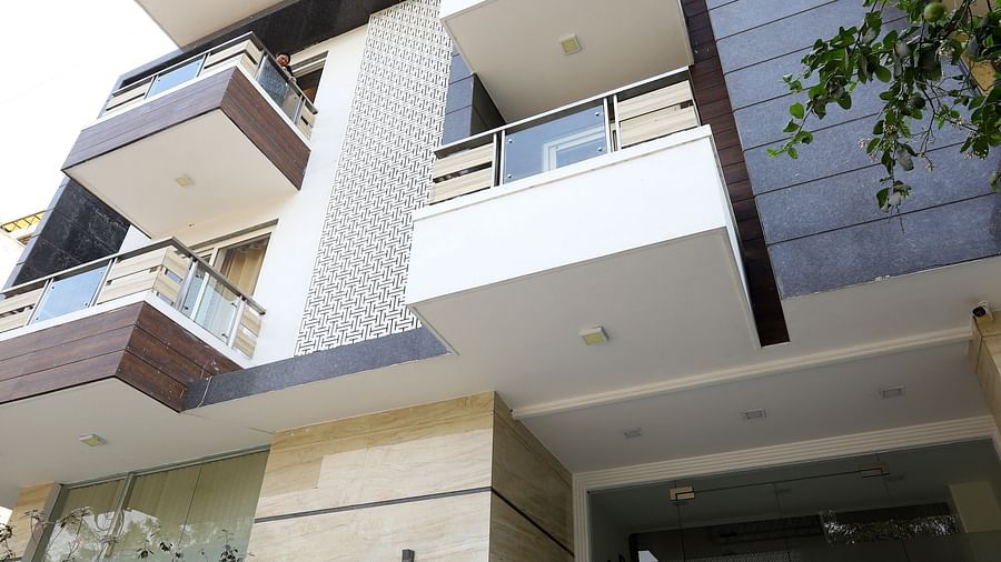 Facade  (1)
