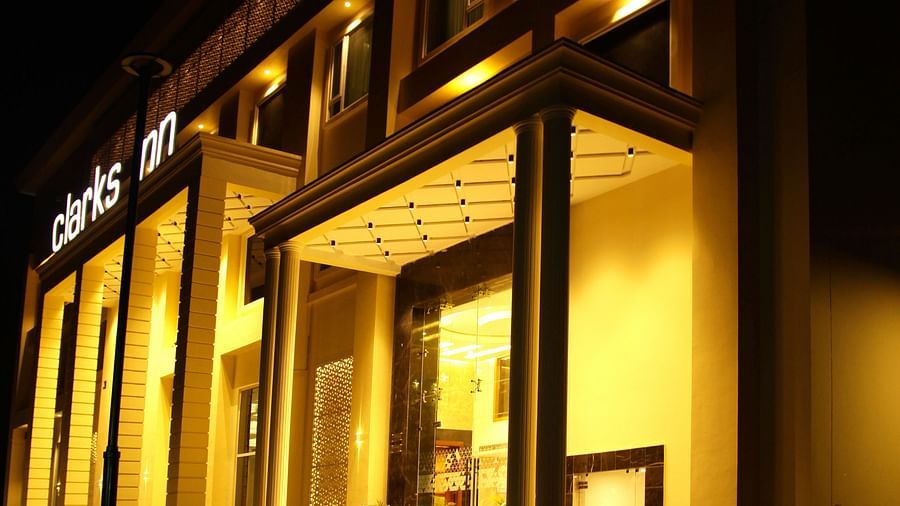 Facade of our hotel in Aligarh  01
