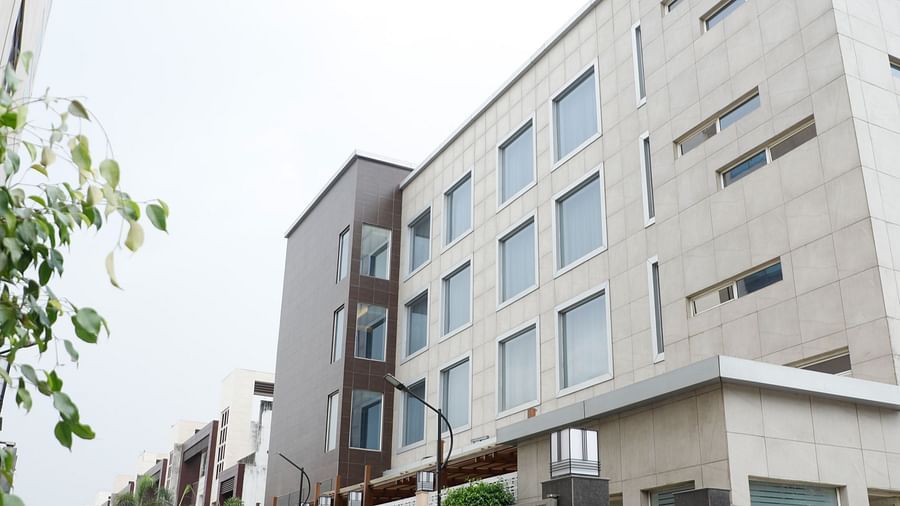 Udman By Ferns N Petals Chattarpur - facade3