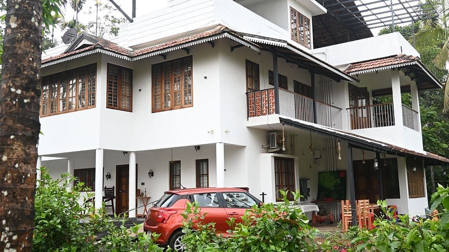 View of the Facade of Ananda Holiday Home, Wayanad from the bushes