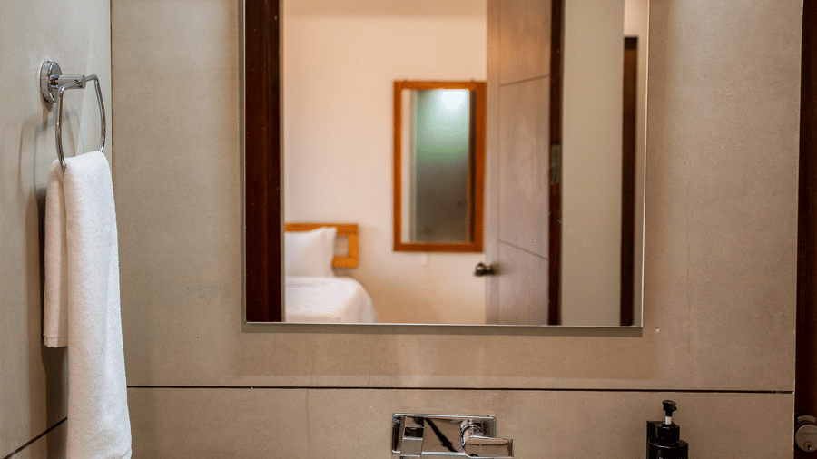 STUDIO CANDID-337245