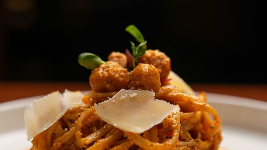 Image of Itallian Vada Curry at Hotel Aadithya, Chennai