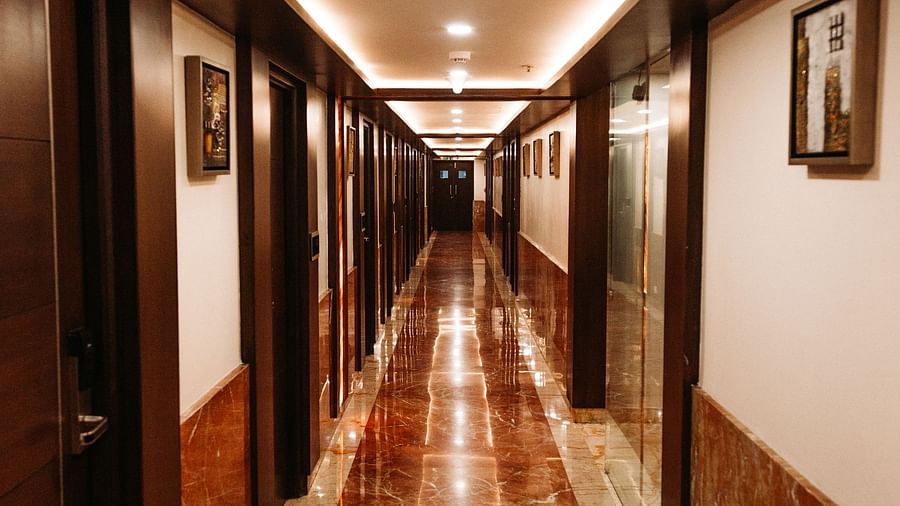 lobby of a hotel with wooden flooring - Hotel Park Elanza, Chennai