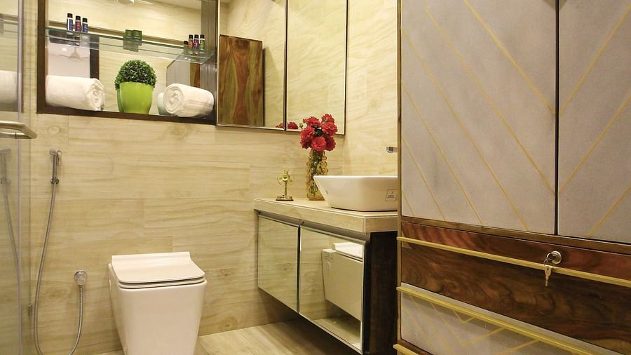 5 Bathroom 1, Serviced Apartments in Khar, Rooms in Khar, Hotels in Khar 