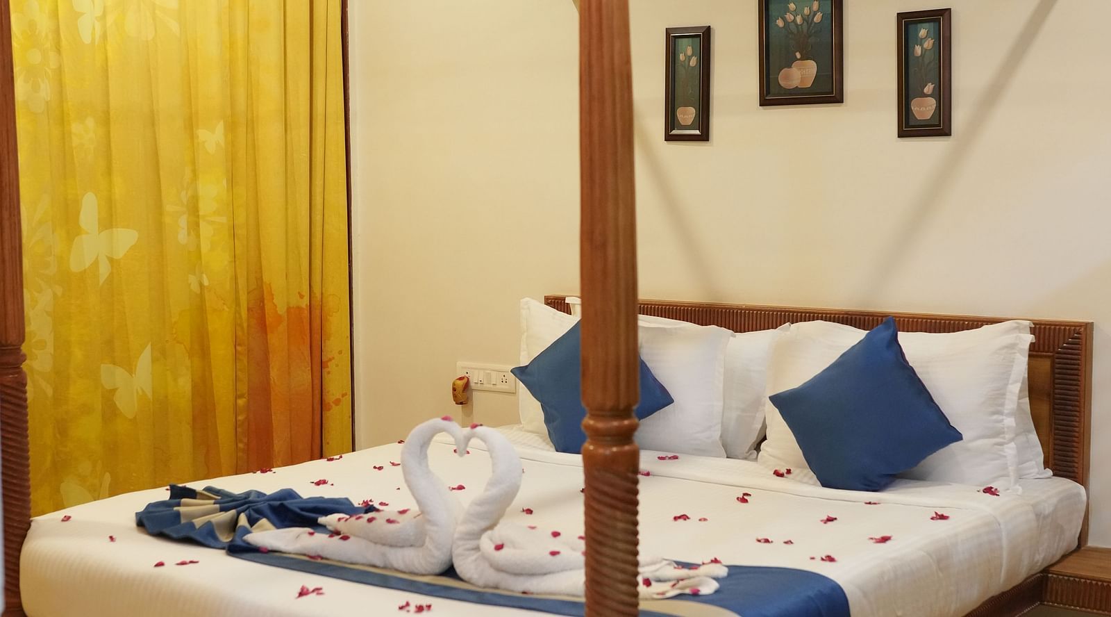 Suit Room (Konkan)6