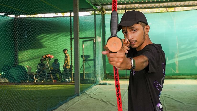 an image of an individual practising archery at VITS Roccia Hill Resort & Adventure Park.
