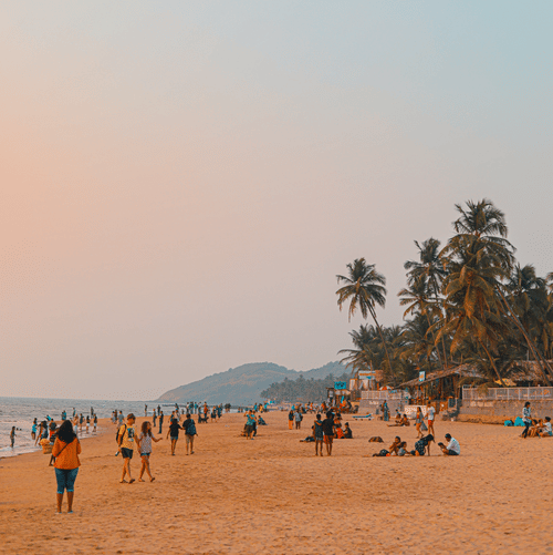 People on a beach in Goa near White Pearl Suites  by Rosetum