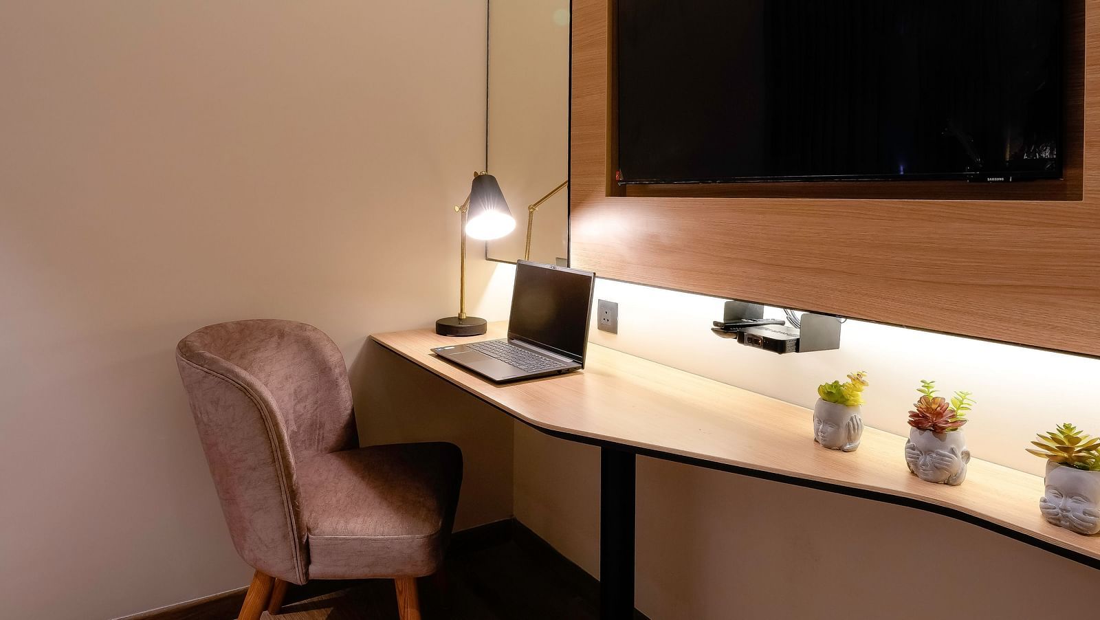 Suite (3)