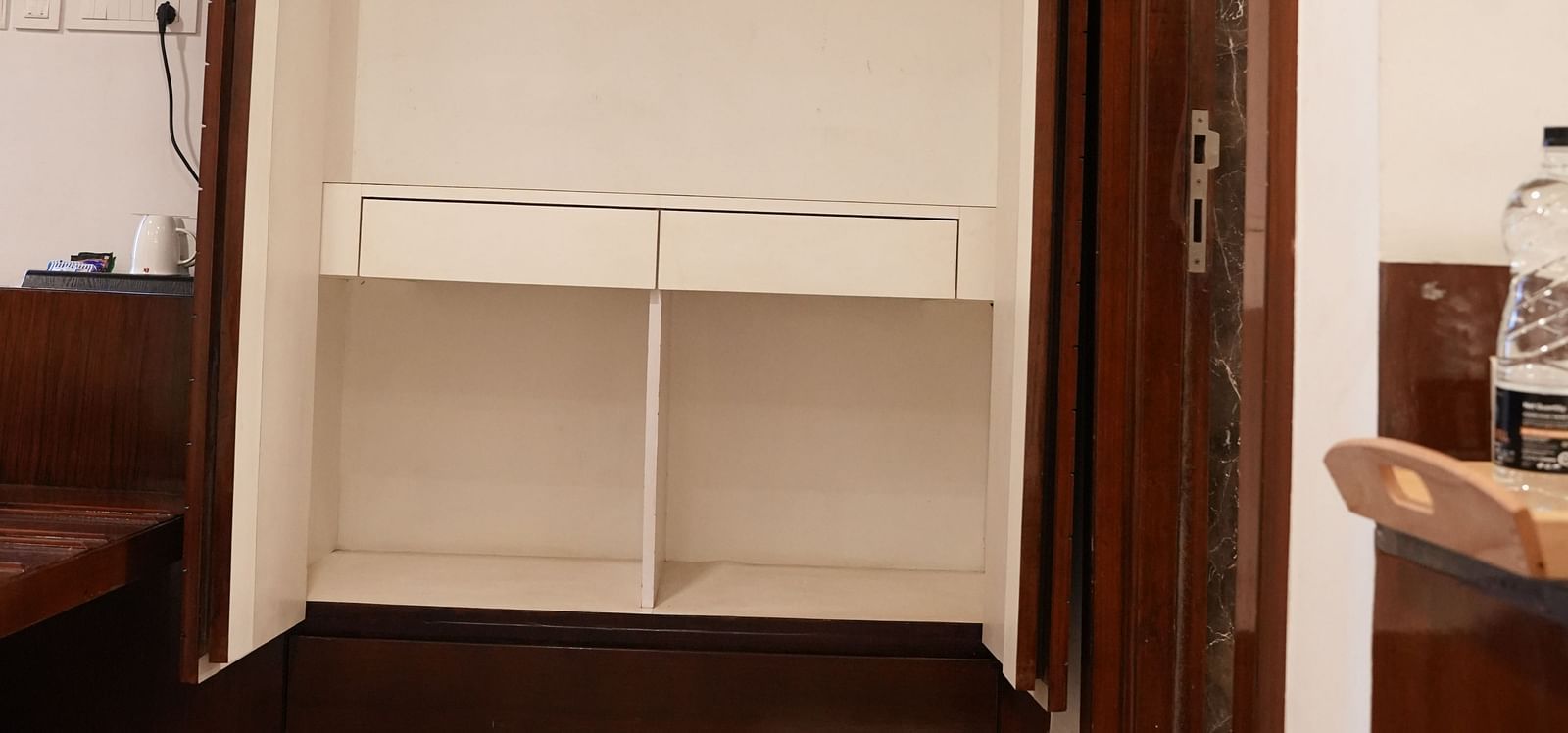 Deluxe Room Images 9
