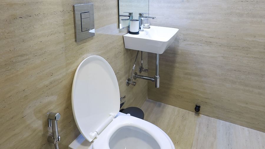 Bathroom of room 402 5001 at Wabi-Sabi Juhu 2