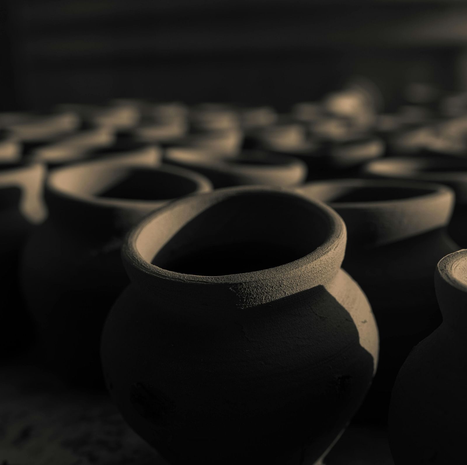 A close up shot of ceramic bowls placed next to each other. 