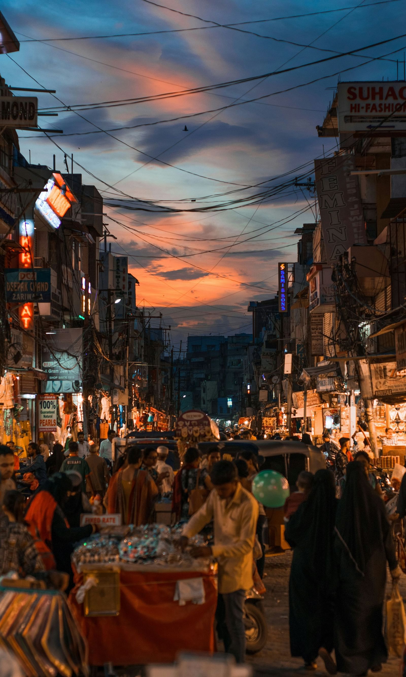 Picture of a crowded market place.