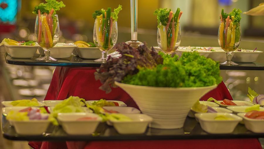 food spread at Quintessence Restaurant in Chennai - Hotel Raj Park, chennai