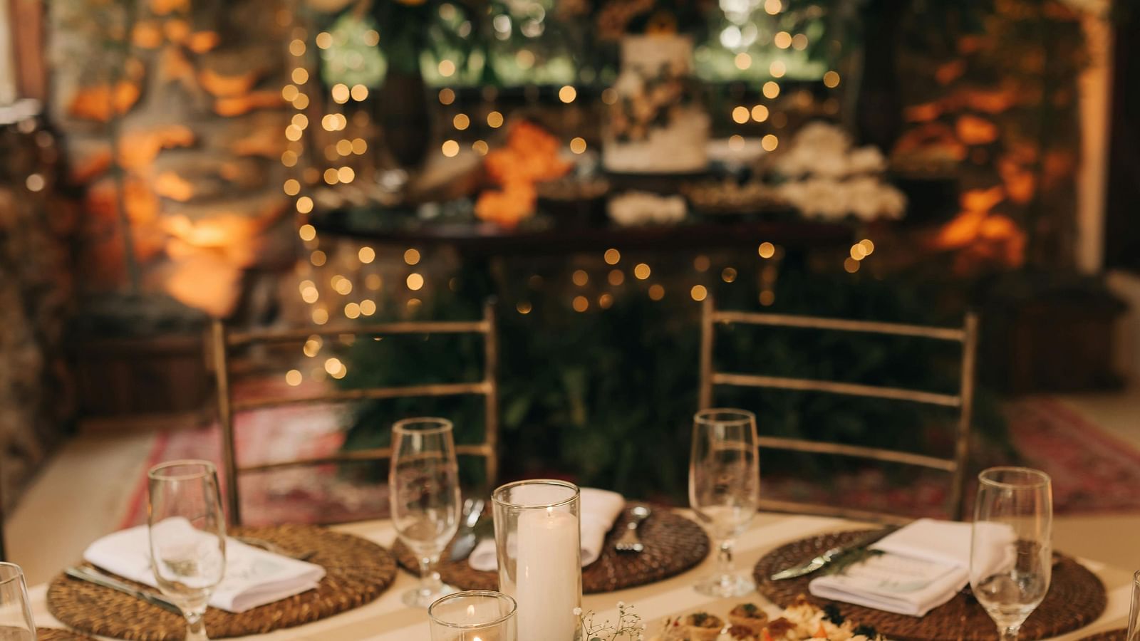 Beautifully arranged dining table with floral decorations in a restaurant