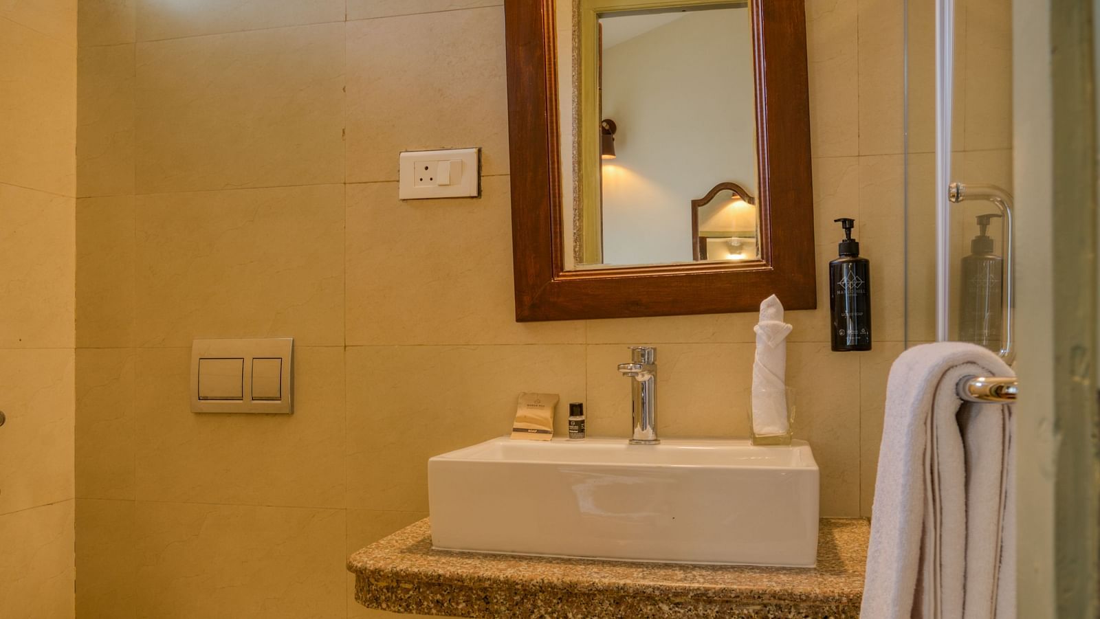 Overview of the bathroom of bedroom villa with a balcony | Mango Hill Shola Ooty