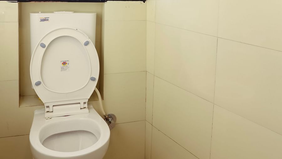 Bathroom of room 501 at Wabi-Sabi Juhu 2
