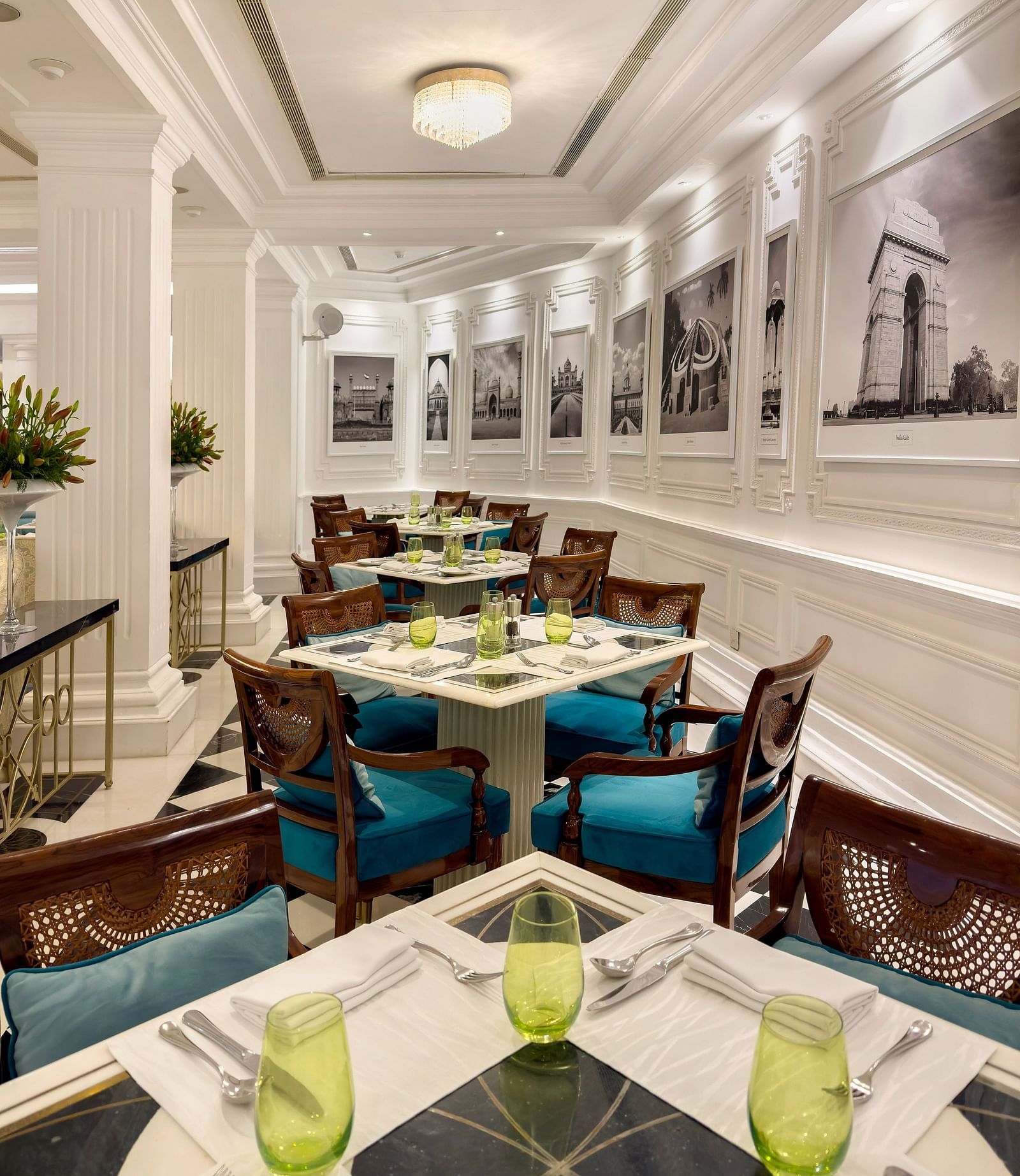 image of the lutyens deli multi cuisine restaurant at The Claridges New Delhi
