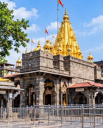 Shri Sai Baba Samadhi Mandir with its gold shikhara, Shirdi