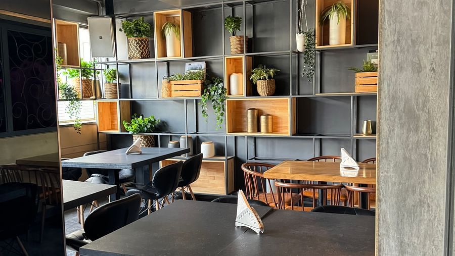 Stylish Library Lounge at Cenneys Gateway