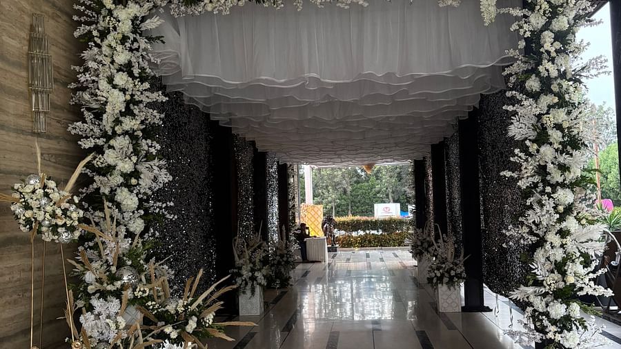 Beautiful Floral Tunnel Leading to a Grand Venue