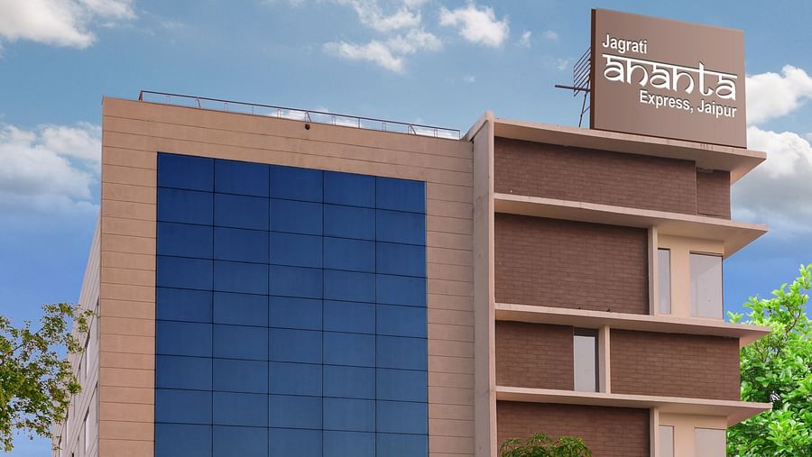 Image of Jagrati Ananta Express hotel facade