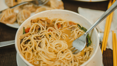 Noodles in a flavourful vegetable broth