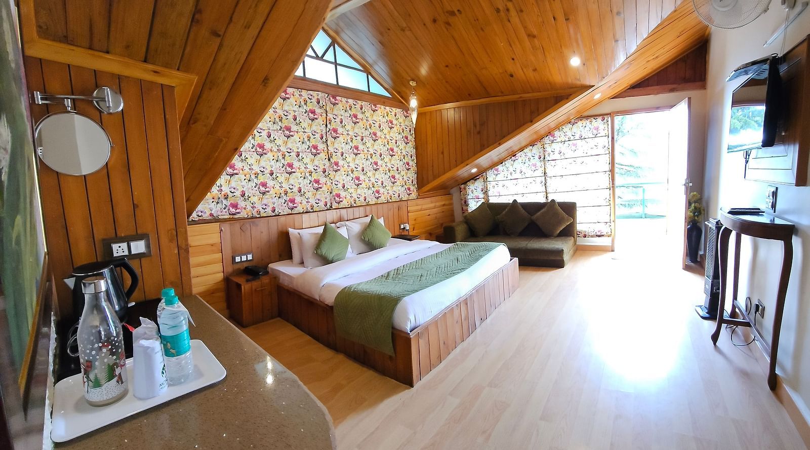 The Attic with private Sit-out.