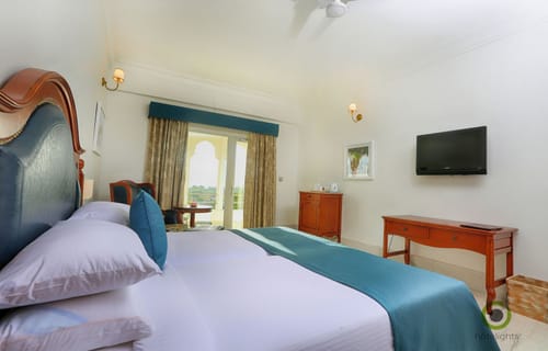 Deluxe Room with Balcony at Fateh Niwas