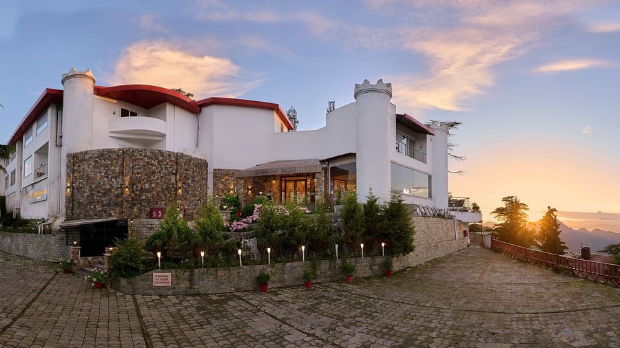 FACADE 4