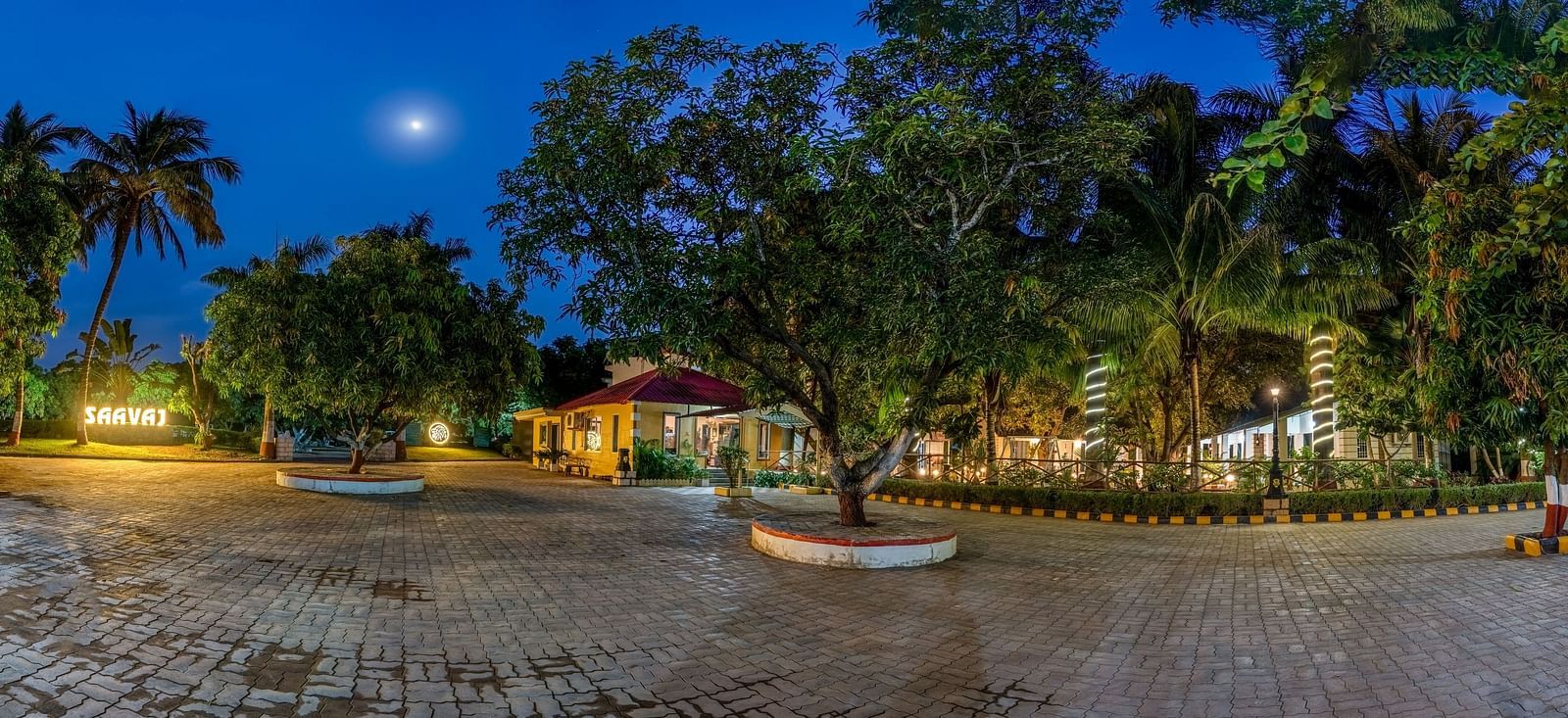 Facade view of Saavaj at night