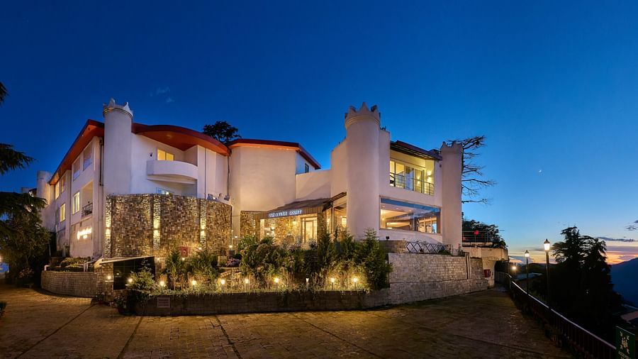 Exterior view of a big white building - Renest Dunsvirk Court Mussoorie