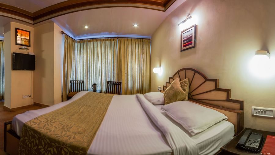 Hotel Himalaya, Nainital Nainital Deluxe Lake Facing Room Hotel Himalaya Nainital 2