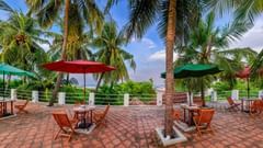 closer view of dining area