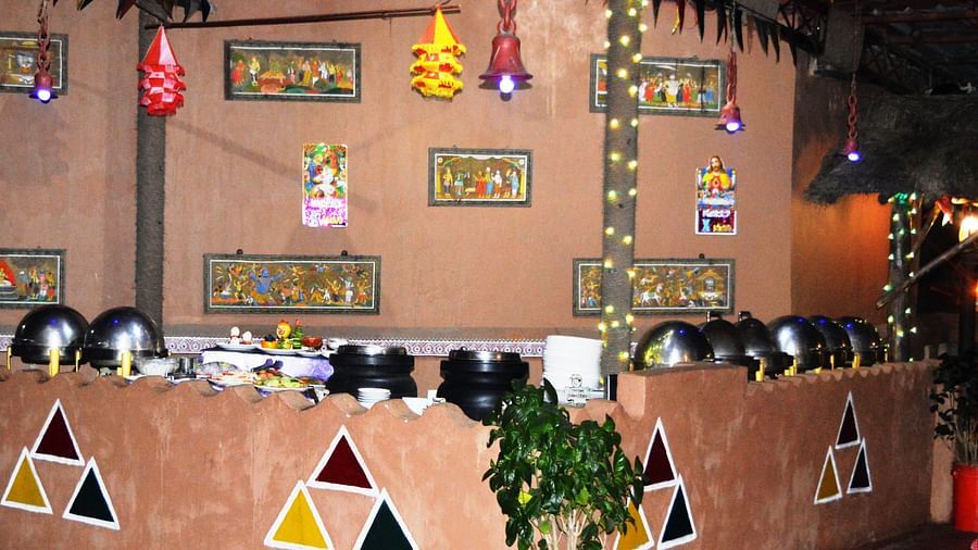 GAA Restaurant1  7C Mahodadhi Palace  7C Restaurants in Puri  7C Heritage Hotels in Puri