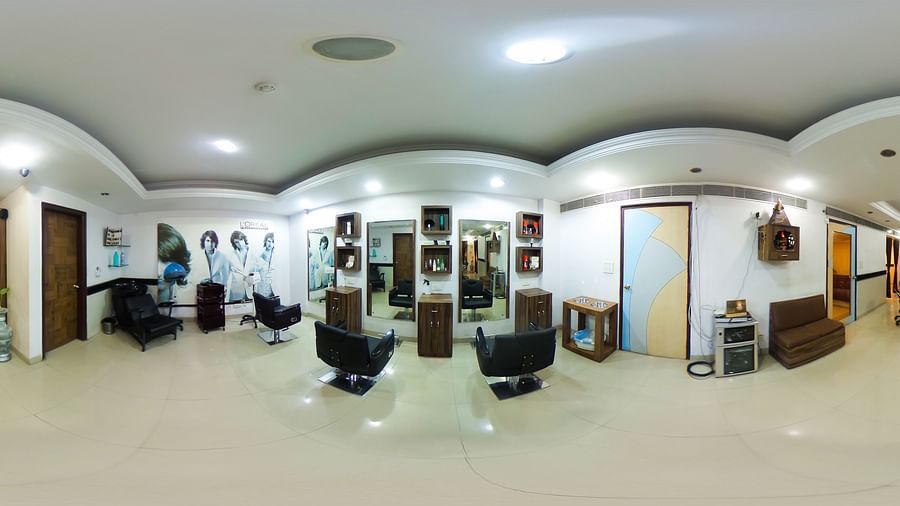 Salon in Lucknow, The Piccadily, Hotel near Hazratganj 6