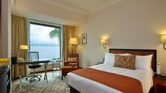 Rooms, Hotel Marine Plaza Mumbai 10