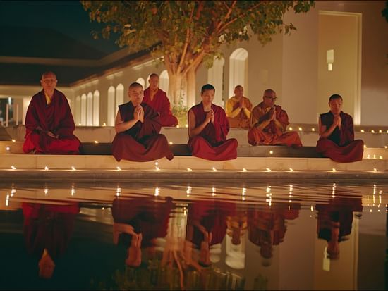 An image of the Tibetan monk meditating 