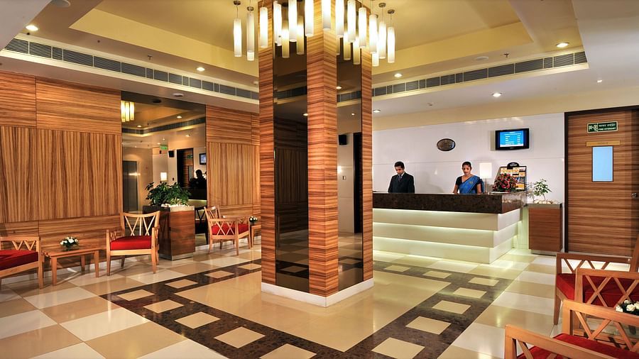 Lobby Hometel Chandigarh 2, best hotels in chandigarh, business hotel in chandigarh