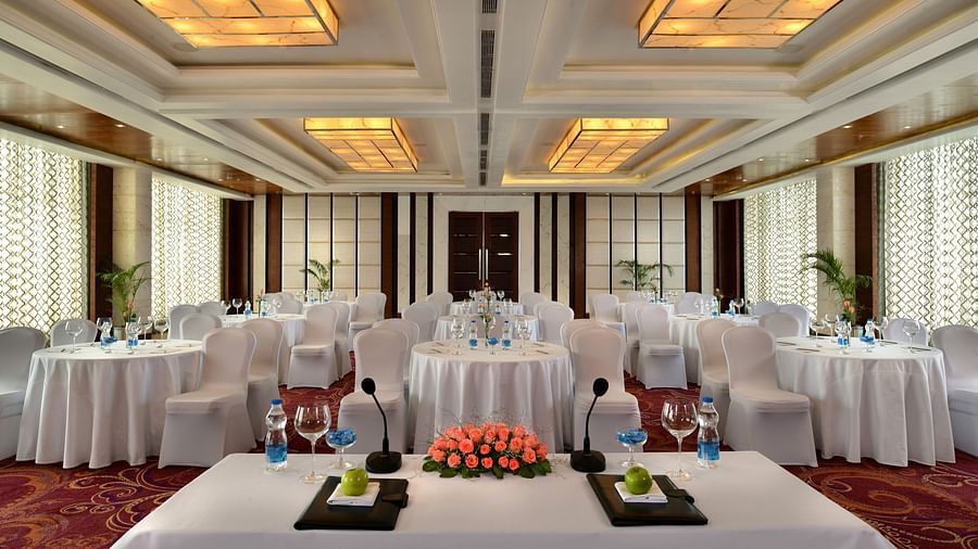 Banquet halls in LUcknow, Golden Tulip, Business hotel in Lucknow