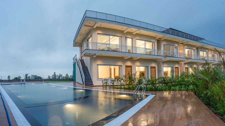 Front Elevation of Corbett Four Seasons, Ramnagar with the swimming pool beside it