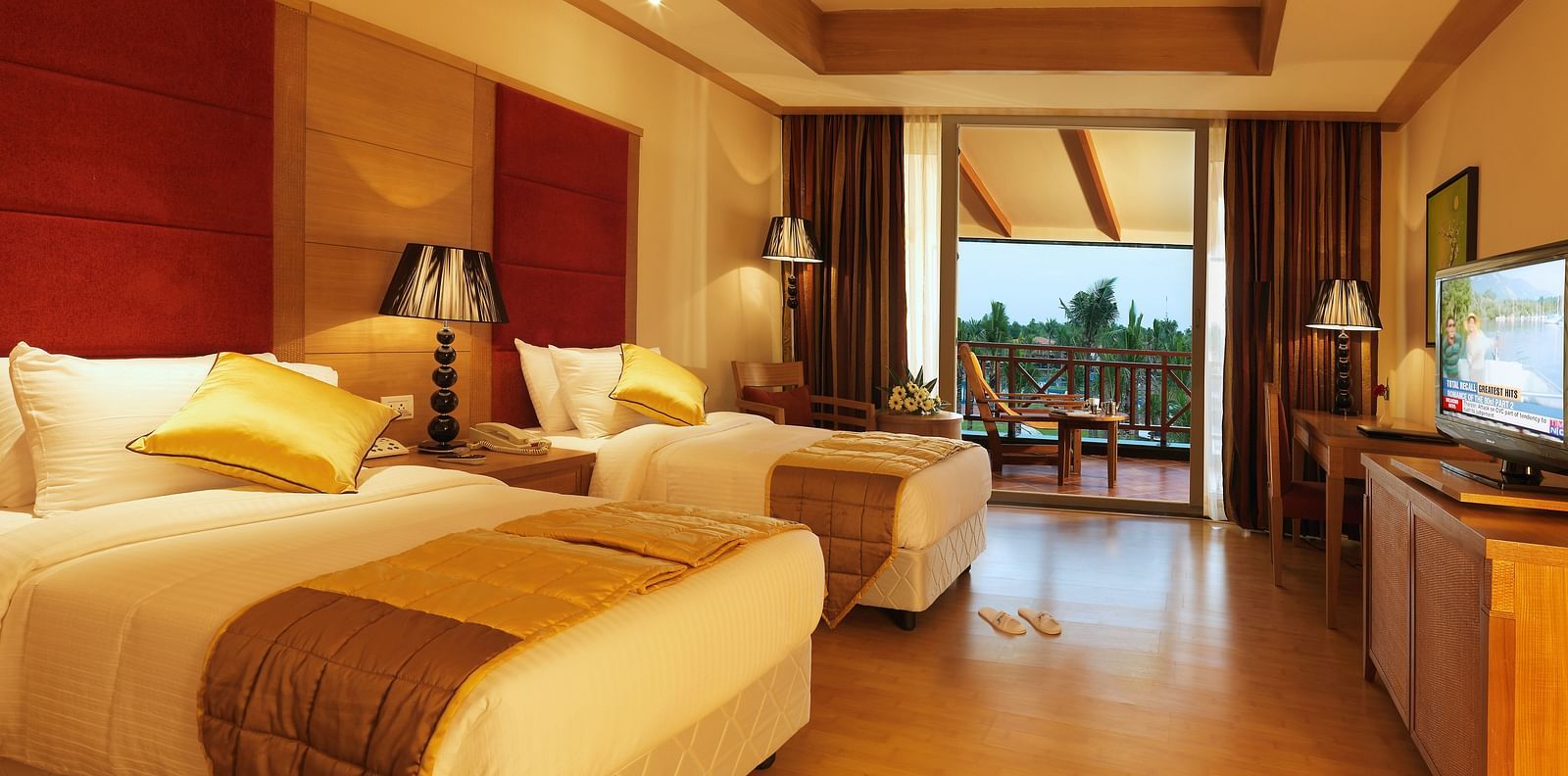 OS-FERNS with balcony and twin beds at Ocean Spray Puducherry