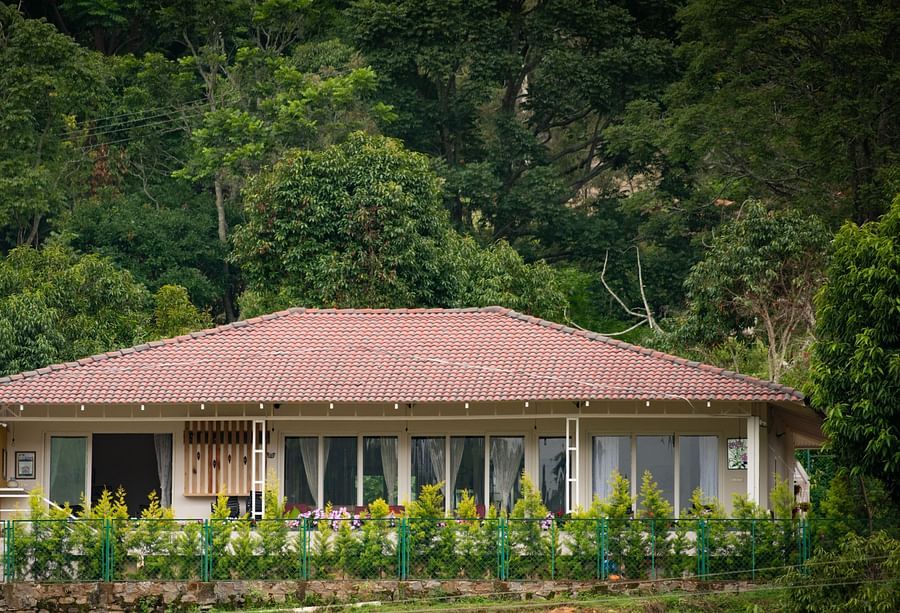 Facade view of a room in front of a forest - Ibex Stays & Trails, Kotagiri