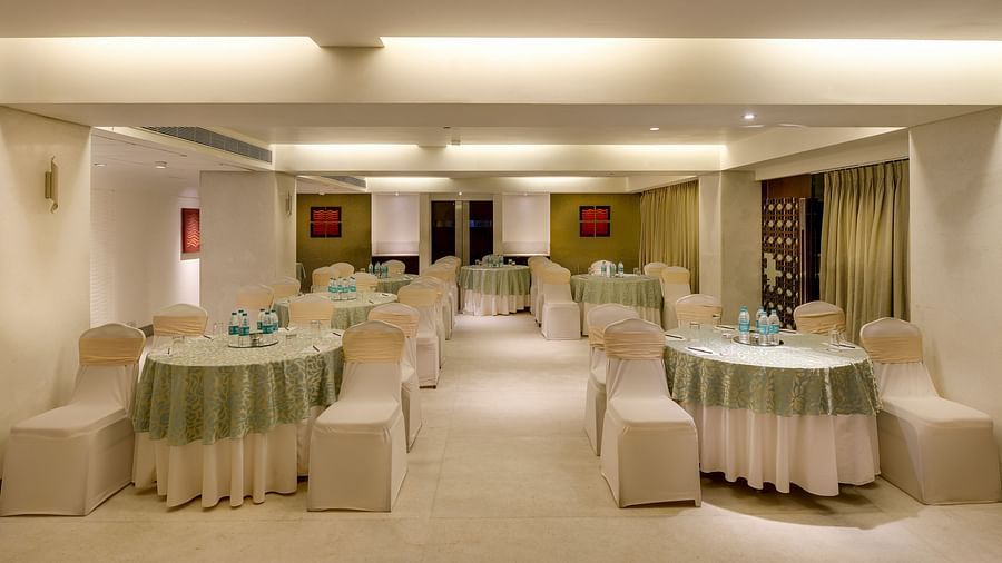 CHANCERY CLUSTER SEATING