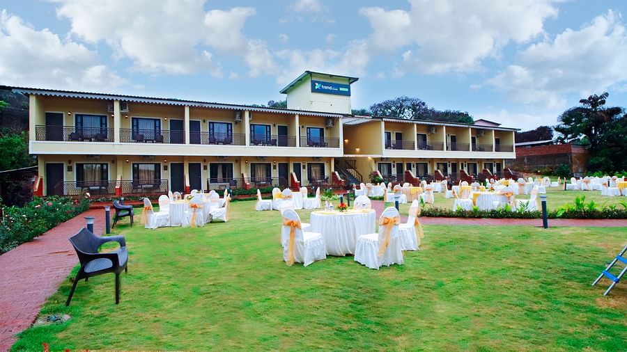 seating arrangements in the garden at Rahi Forest View