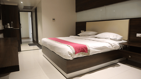 Deluxe Room 1