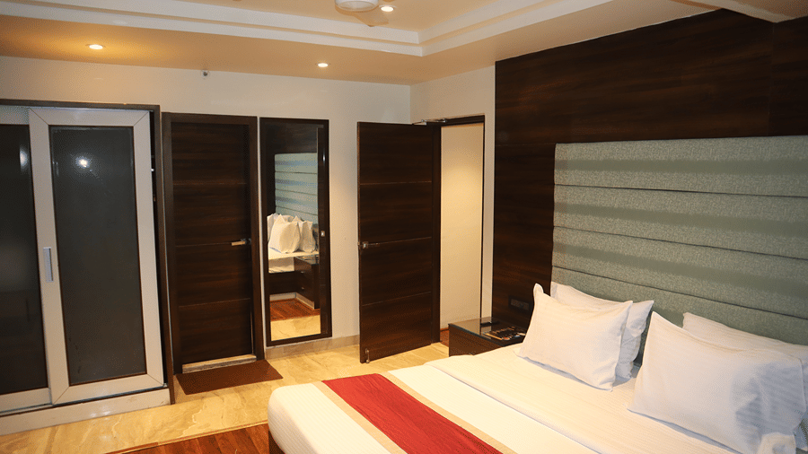 Luxury Suite 2