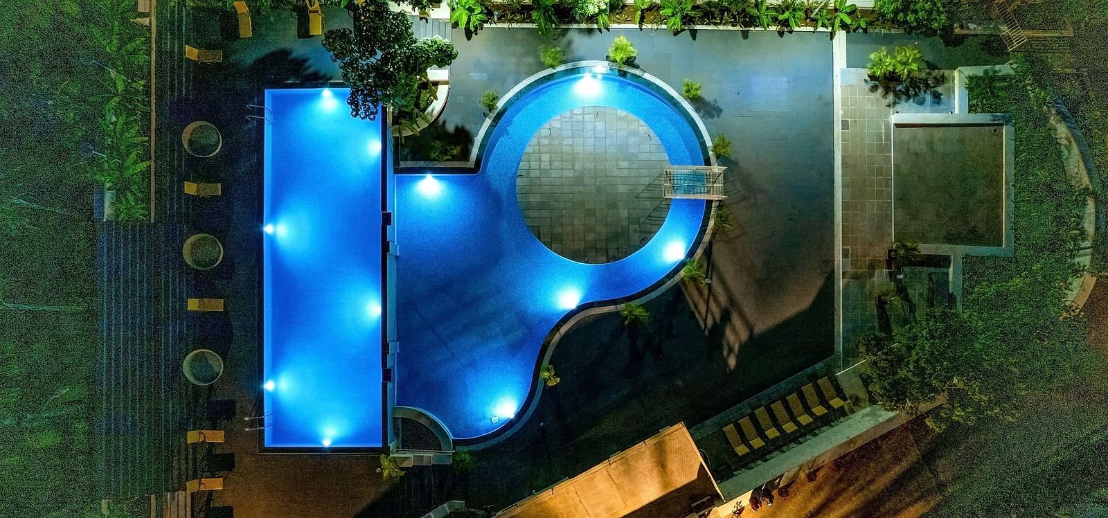 22 - Swiming pool