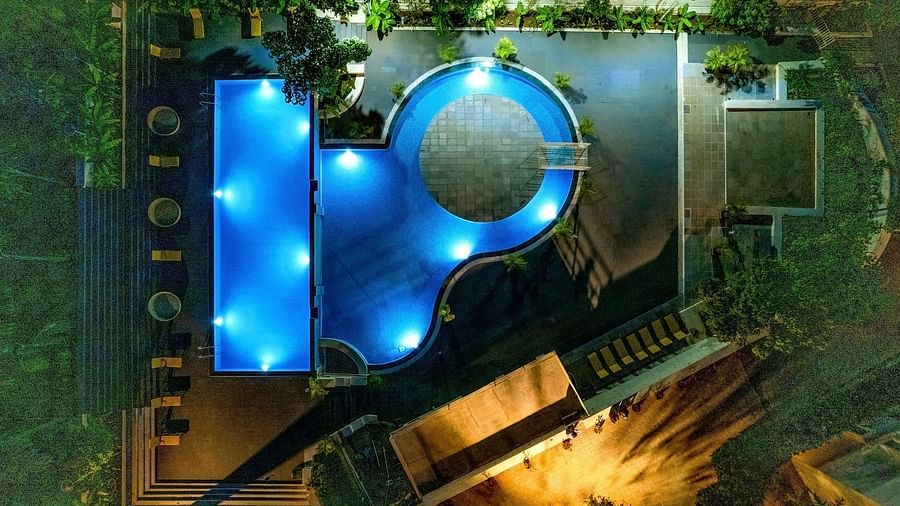 22 - Swiming pool
